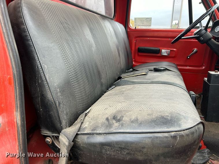 image for item DQ1020 1975 Dodge D800  pumper fire truck