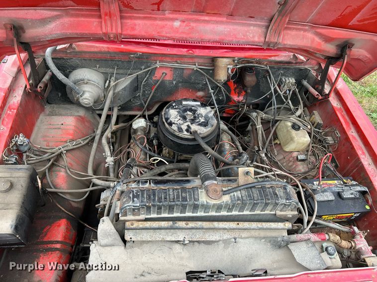 image for item DQ1020 1975 Dodge D800  pumper fire truck