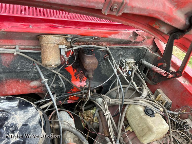 image for item DQ1020 1975 Dodge D800  pumper fire truck