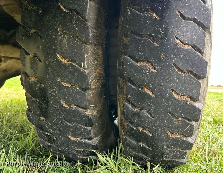 image for item DQ1020 1975 Dodge D800  pumper fire truck