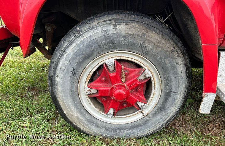 image for item DQ1020 1975 Dodge D800  pumper fire truck