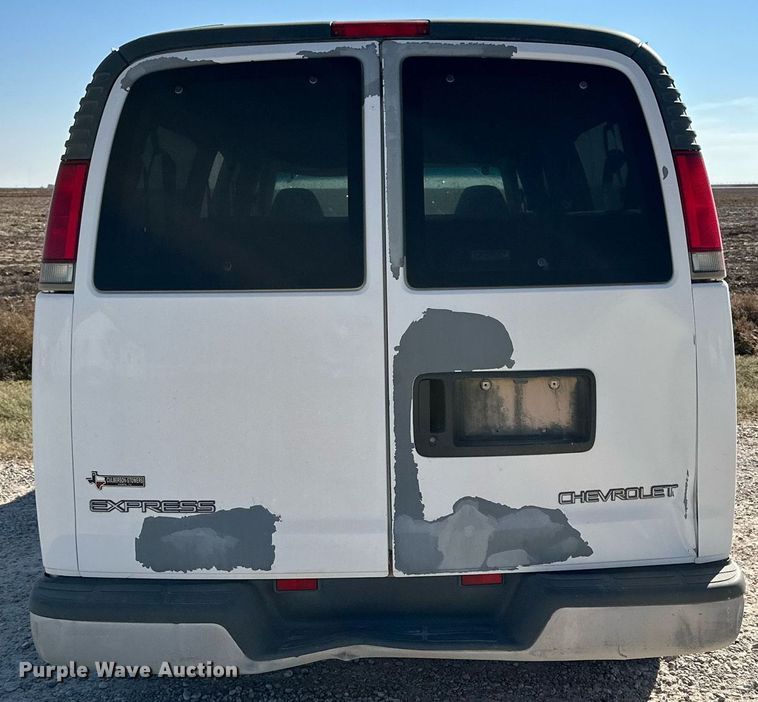 image for item DQ1470 1998 Chevrolet Express 3500  van