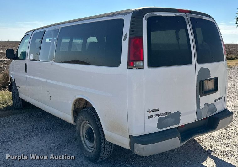 image for item DQ1470 1998 Chevrolet Express 3500  van