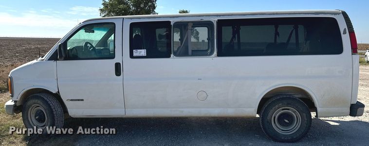 image for item DQ1470 1998 Chevrolet Express 3500  van
