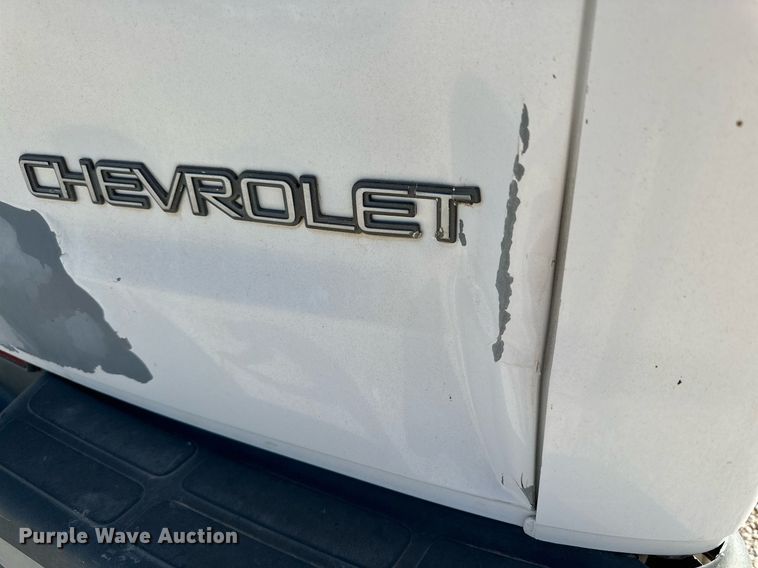 image for item DQ1470 1998 Chevrolet Express 3500  van