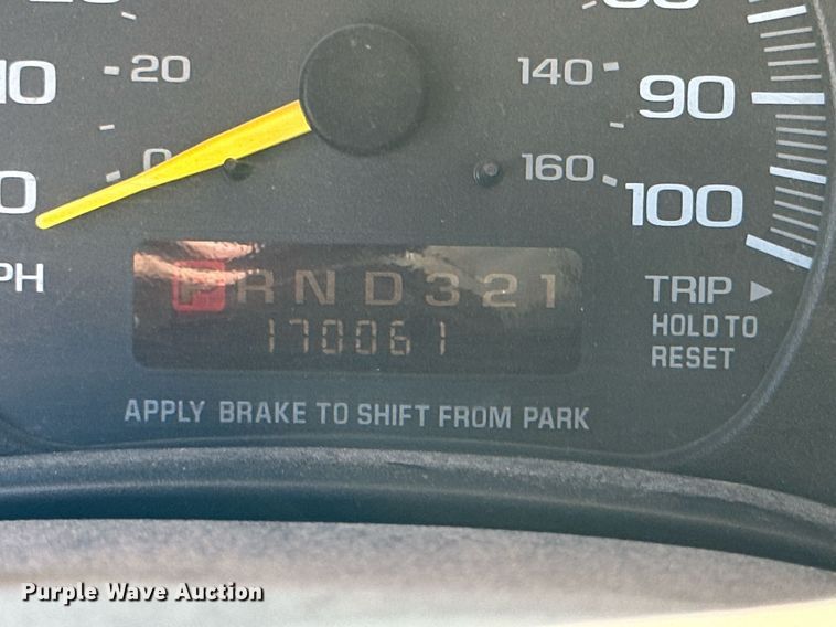 image for item DQ1470 1998 Chevrolet Express 3500  van