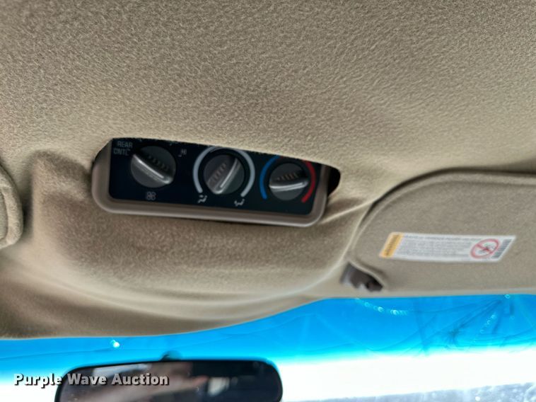 image for item DQ1470 1998 Chevrolet Express 3500  van