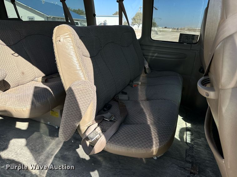 image for item DQ1470 1998 Chevrolet Express 3500  van