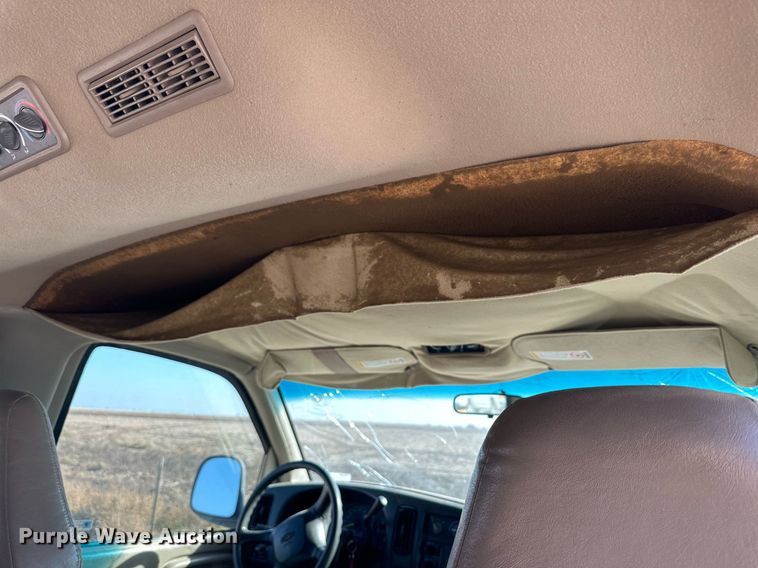 image for item DQ1470 1998 Chevrolet Express 3500  van