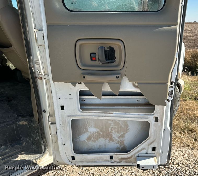 image for item DQ1470 1998 Chevrolet Express 3500  van