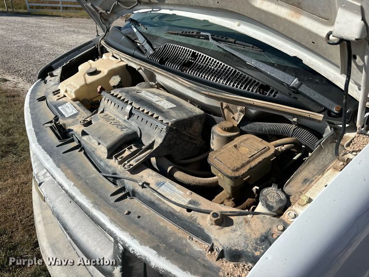 image for item DQ1470 1998 Chevrolet Express 3500  van