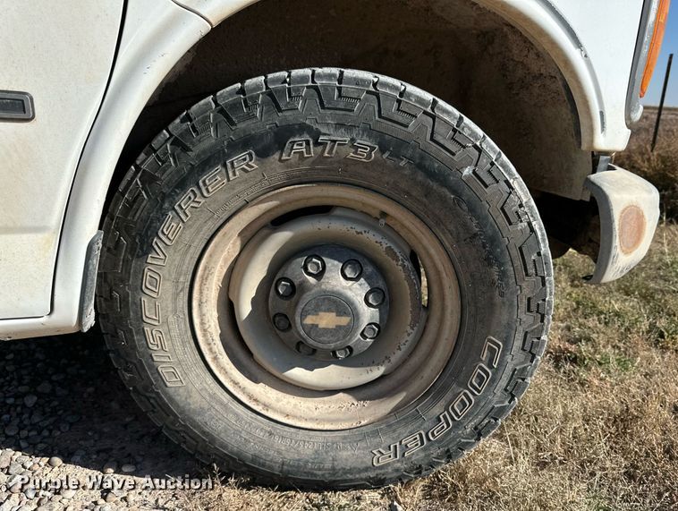 image for item DQ1470 1998 Chevrolet Express 3500  van