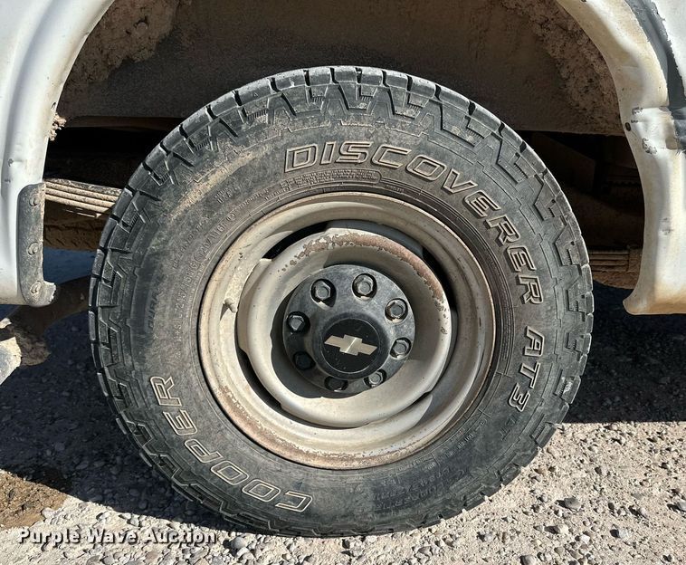 image for item DQ1470 1998 Chevrolet Express 3500  van