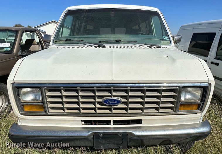 image for item DQ1471 1988 Ford Econoline  van