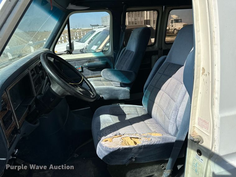 image for item DQ1471 1988 Ford Econoline  van