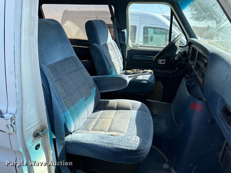 image for item DQ1471 1988 Ford Econoline  van