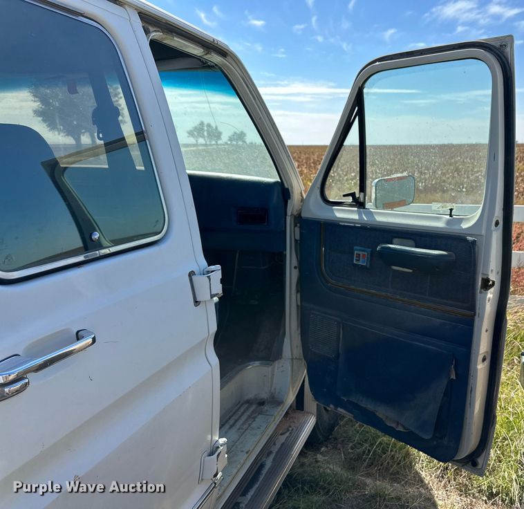 image for item DQ1471 1988 Ford Econoline  van