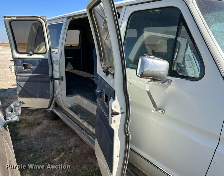 image for item DQ1471 1988 Ford Econoline  van