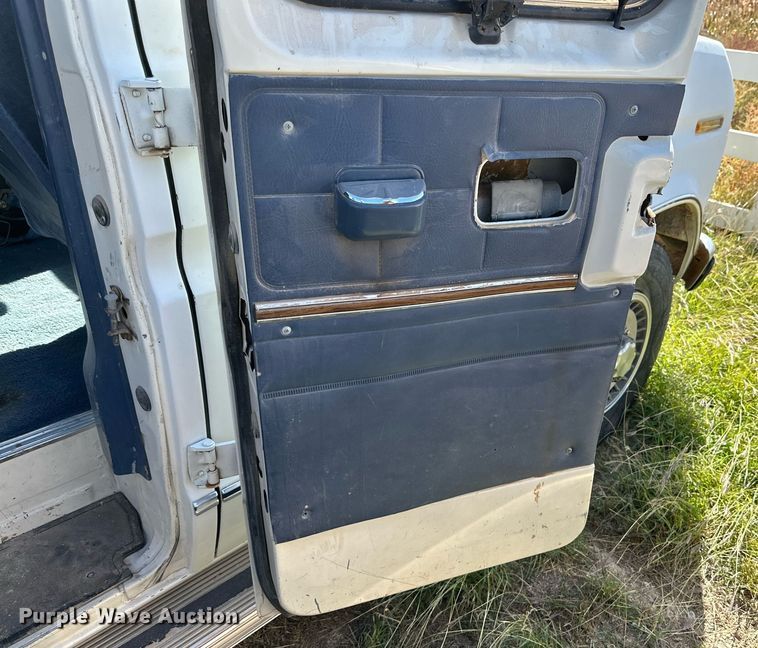 image for item DQ1471 1988 Ford Econoline  van
