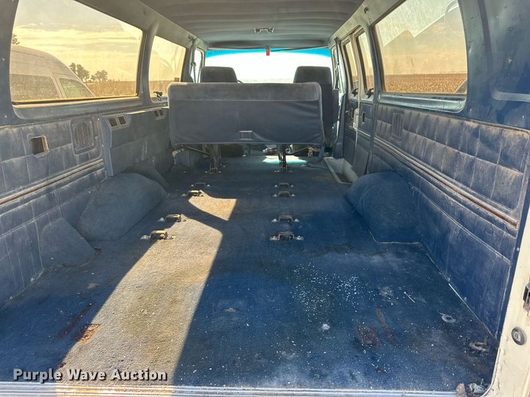 image for item DQ1471 1988 Ford Econoline  van