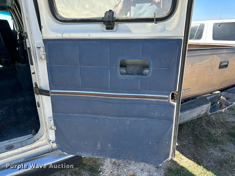 image for item DQ1471 1988 Ford Econoline  van
