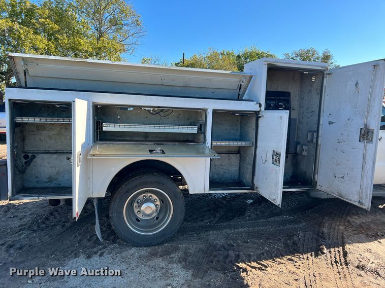 image for item DQ2233 2015 Ford F450 Super Duty  utility / service truck