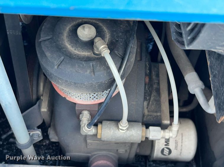 image for item DQ2233 2015 Ford F450 Super Duty  utility / service truck