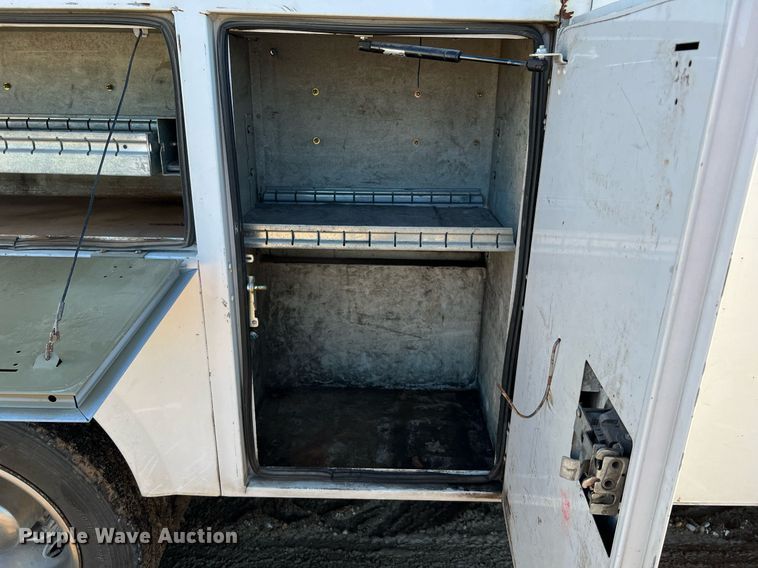 image for item DQ2233 2015 Ford F450 Super Duty  utility / service truck