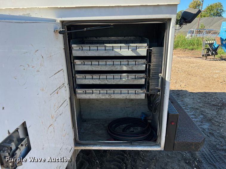 image for item DQ2233 2015 Ford F450 Super Duty  utility / service truck