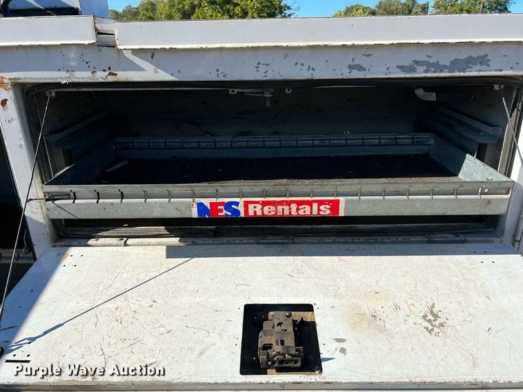 image for item DQ2233 2015 Ford F450 Super Duty  utility / service truck