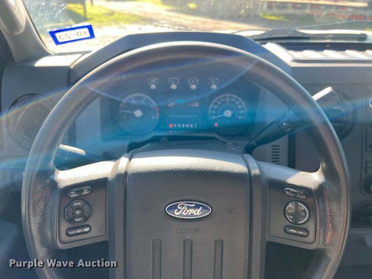 image for item DQ2233 2015 Ford F450 Super Duty  utility / service truck