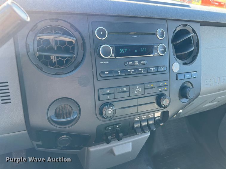 image for item DQ2233 2015 Ford F450 Super Duty  utility / service truck