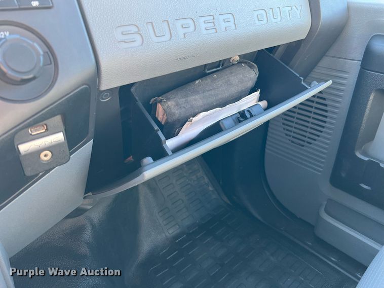 image for item DQ2233 2015 Ford F450 Super Duty  utility / service truck