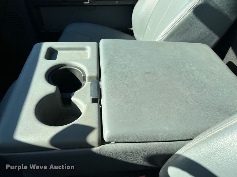 image for item DQ2233 2015 Ford F450 Super Duty  utility / service truck