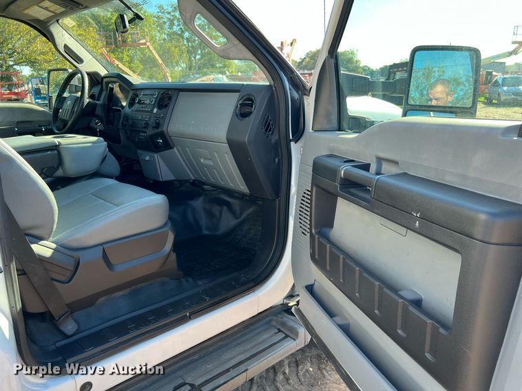 image for item DQ2233 2015 Ford F450 Super Duty  utility / service truck