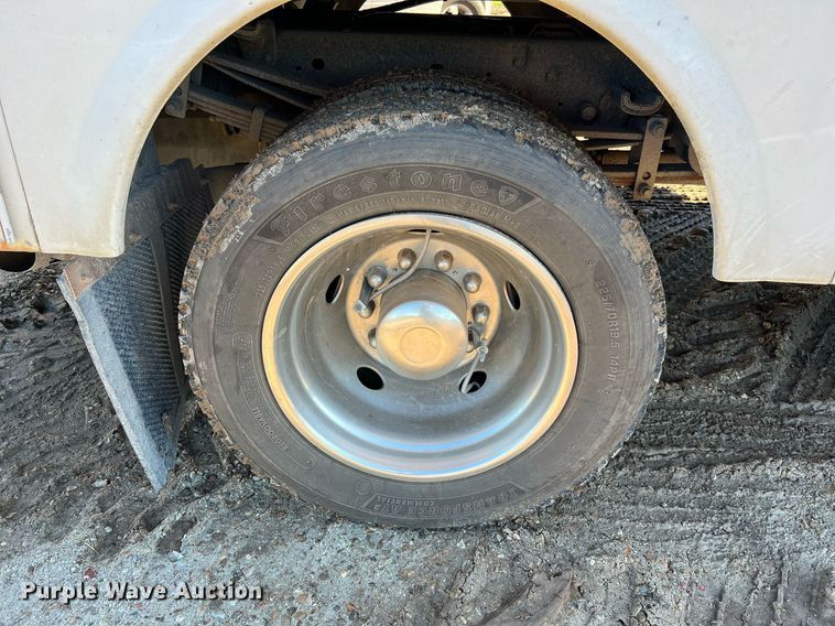 image for item DQ2233 2015 Ford F450 Super Duty  utility / service truck