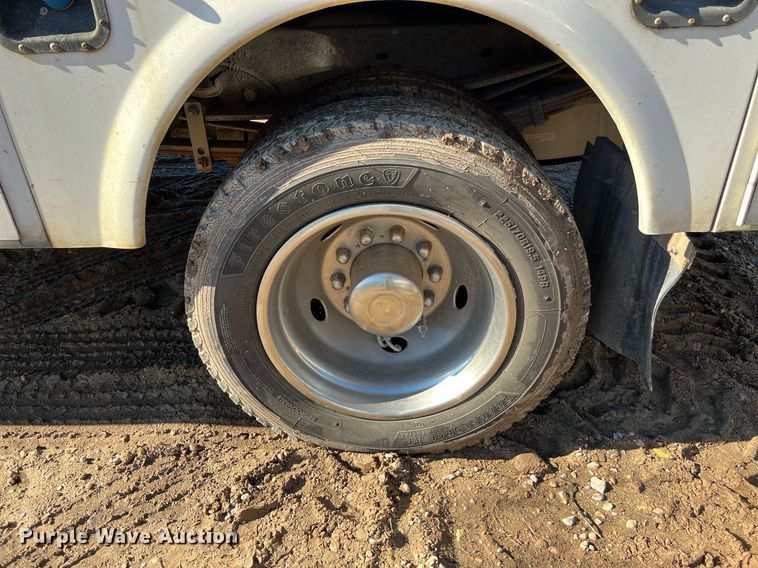 image for item DQ2233 2015 Ford F450 Super Duty  utility / service truck