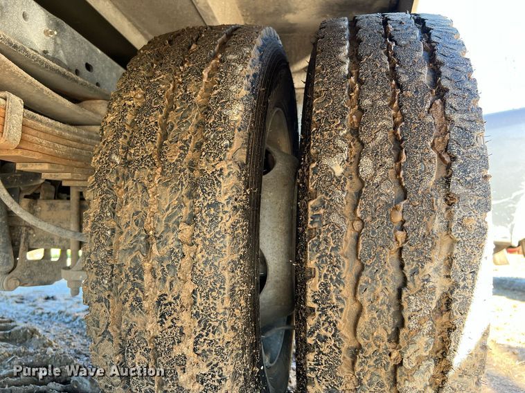 image for item DQ2233 2015 Ford F450 Super Duty  utility / service truck