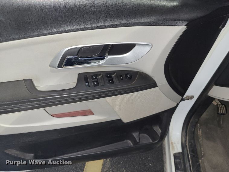 image for item DR5870 2011 Chevy Equinox  SUV