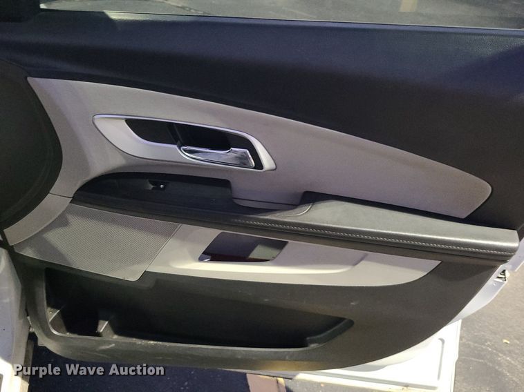 image for item DR5870 2011 Chevy Equinox  SUV