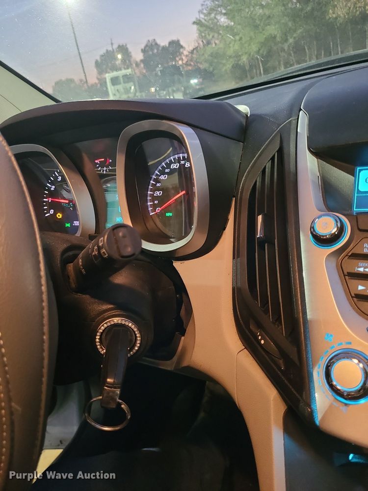 image for item DR5870 2011 Chevy Equinox  SUV