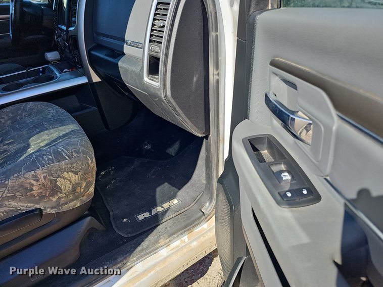 image for item DS5637 2018 Dodge Ram 1500  Crew Cab pickup truck