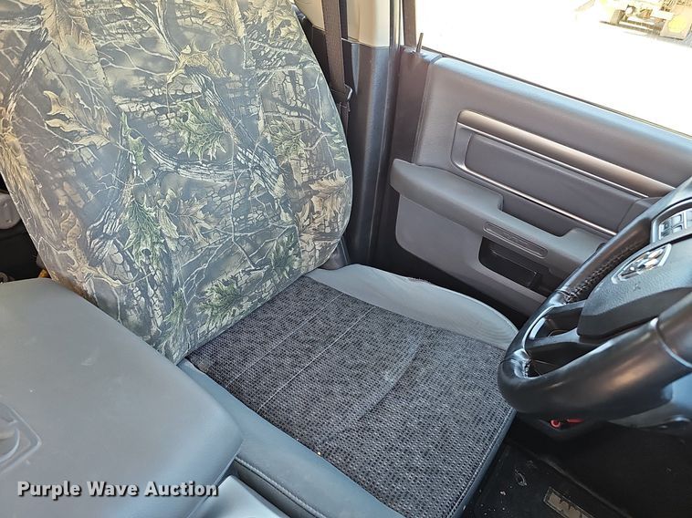 image for item DS5637 2018 Dodge Ram 1500  Crew Cab pickup truck