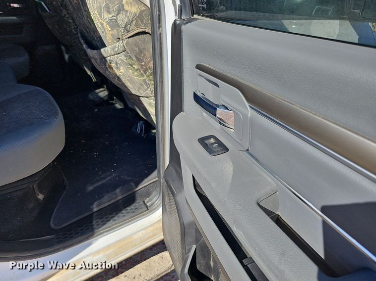 image for item DS5637 2018 Dodge Ram 1500  Crew Cab pickup truck