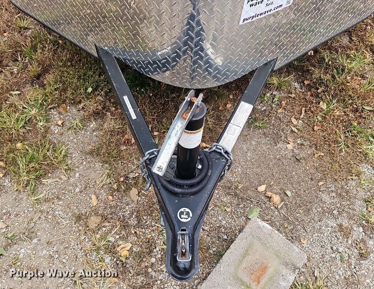 image for item DS5656 2015 Sharp  enclosed cargo trailer