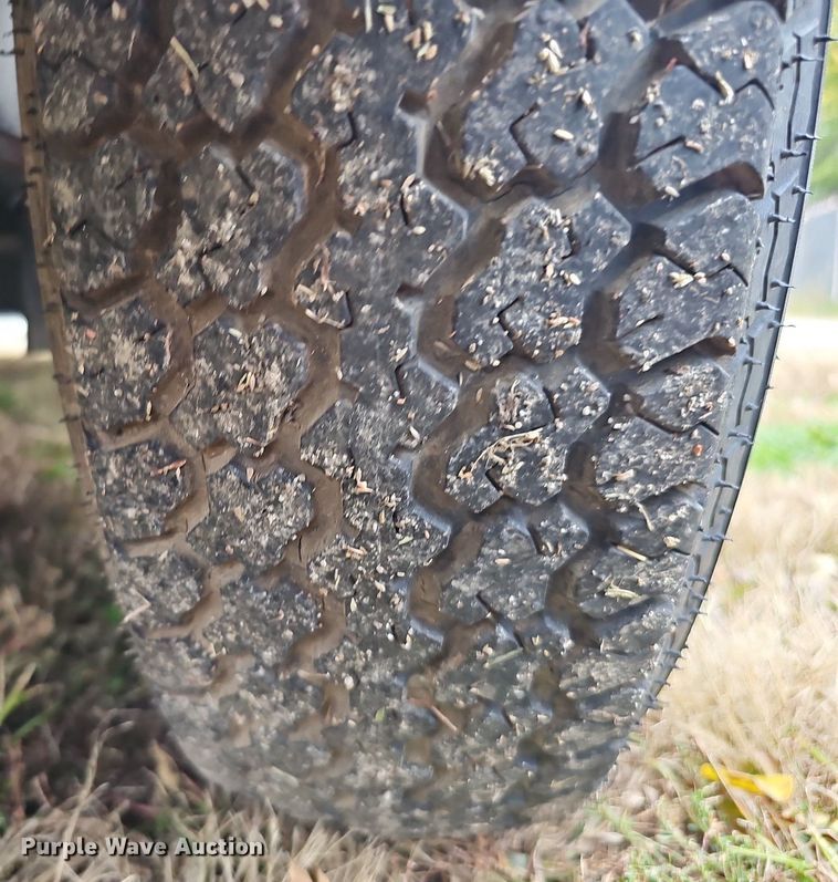 image for item DS5656 2015 Sharp  enclosed cargo trailer