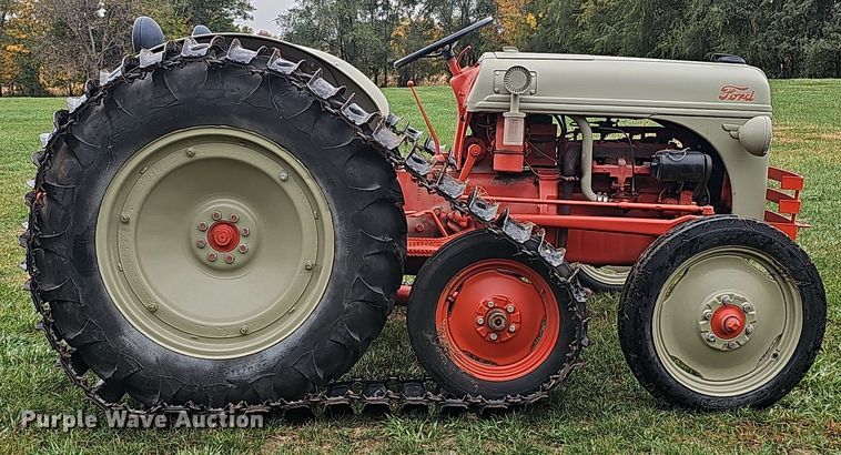 image for item DS5659 1947 Ford 8N  tractor