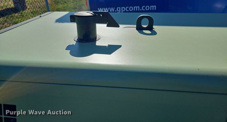 image for item DS5683 2018 Sullair 185D DPQ KU4F  air compressor