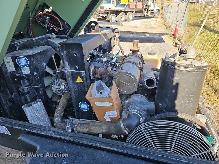 image for item DS5683 2018 Sullair 185D DPQ KU4F  air compressor