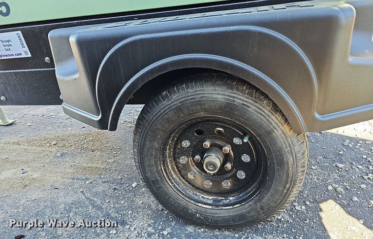 image for item DS5683 2018 Sullair 185D DPQ KU4F  air compressor